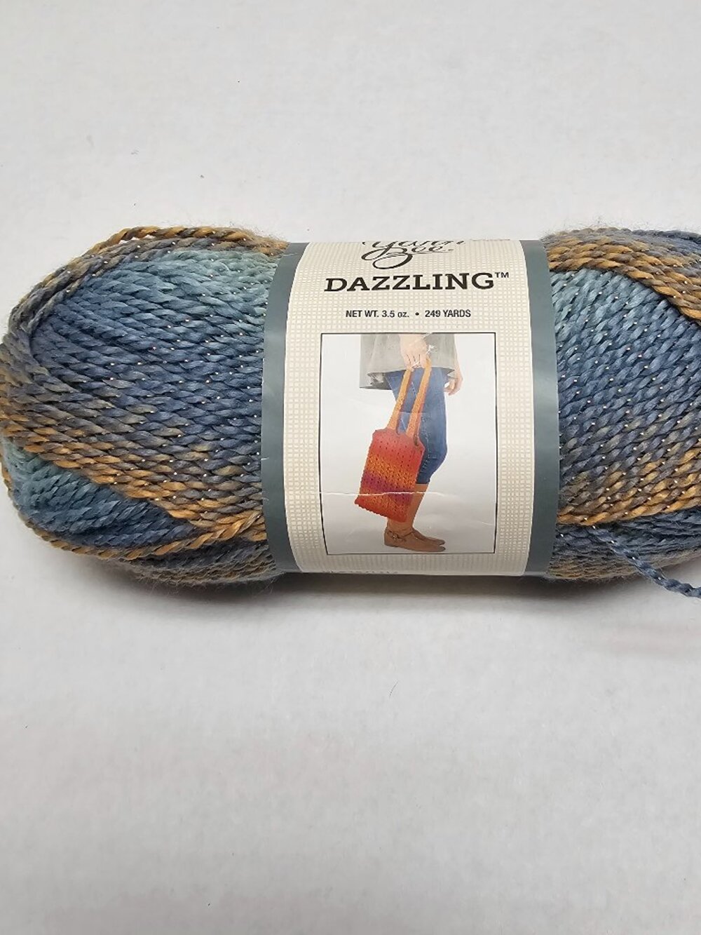 New 1 Skein Yarn Bee Dazzling Style Multi Color 3.5oz Lucky ?You 1671312